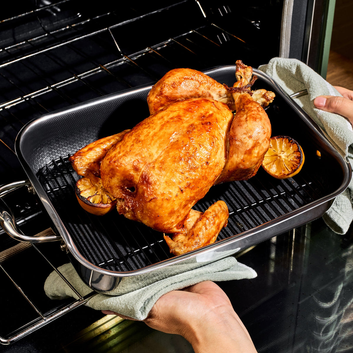 Hybrid Roasting Pan with Rack, 9” x 13”
