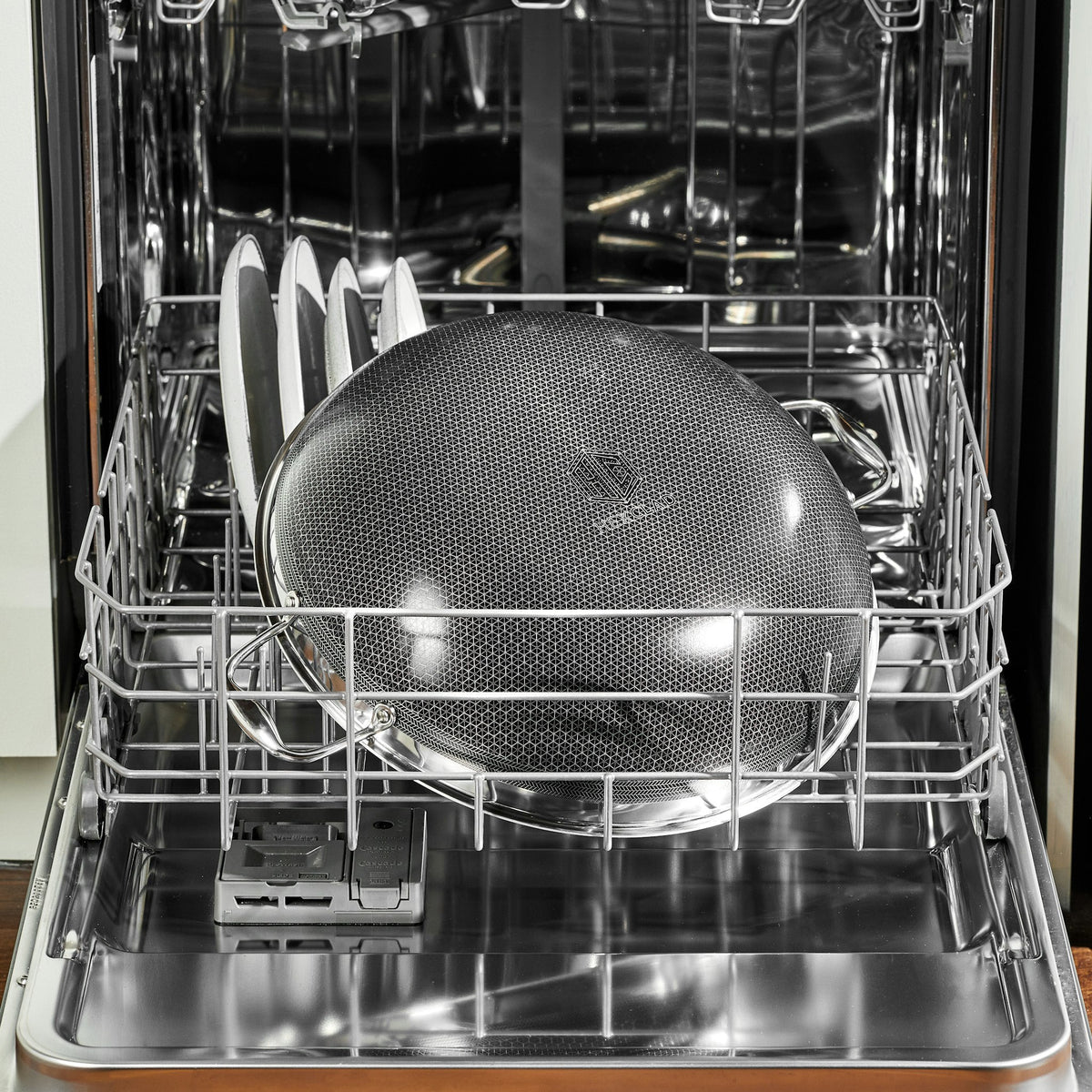 Hybrid Wok with Lid, 14"
